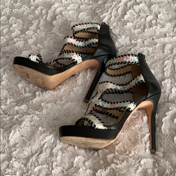 Nicole Miller Arteliar heels - Picture 2 of 3
